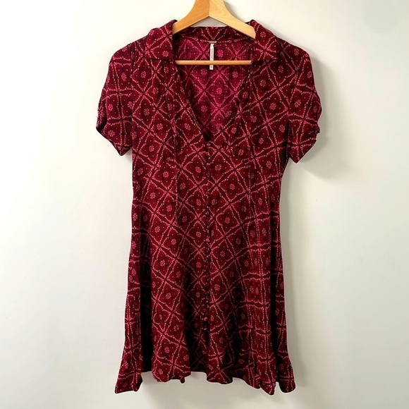 Free People Melody Geo Print Mini Dress Cranberry Combo collar buttons Size 2 - Picture 1 of 9